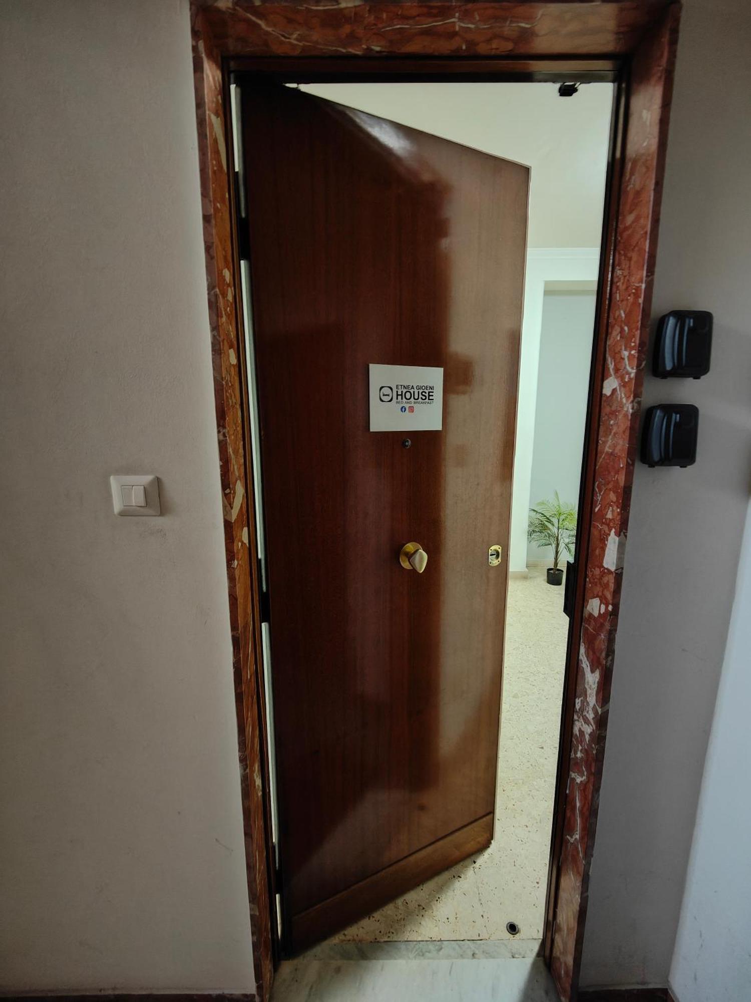 Etnea Gioeni House Suite Catania Exterior photo